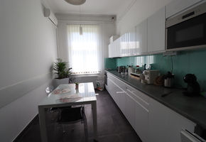 Budapest VIII. district close to nagyvárad square in a loft building 360sqm fully renovated office block to let