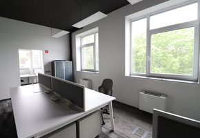 Pest county Dunakeszi industrial zone in a modern new office building 295sqm office area to let