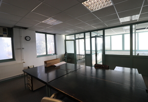 Pest county Budaörs 360sqm good conditioned 3 storeyed office building for rent