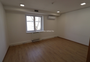 Budapest XIV. district Tatai street office block with extra parking possibility to let