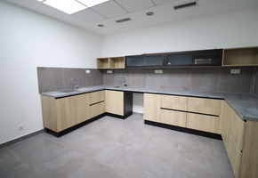 Budapest III. district on 1279sqm plot two storeyed 886sqm office building for sale