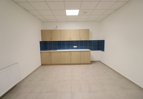 Budapest III. district on 1279sqm plot two storeyed 886sqm office building for sale